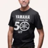 majica-za-abrahama-z-mano-že-50-let-yamaha
